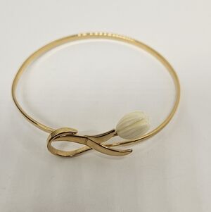 Avon Carved Flower Bangle Cuff Bracelet Celluloid Graceful Tulip